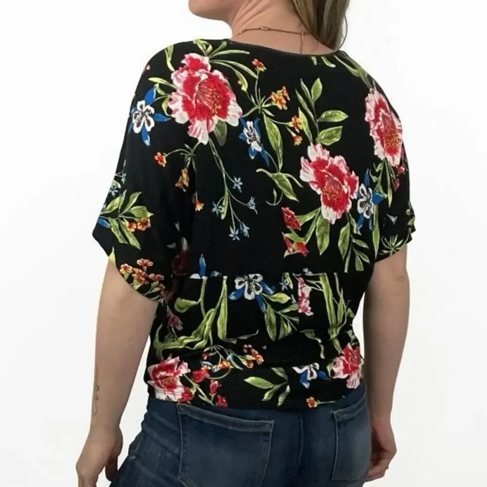 Carmen Marc Valvo Black Floral V-Neck Blouse - Picture 4 of 8